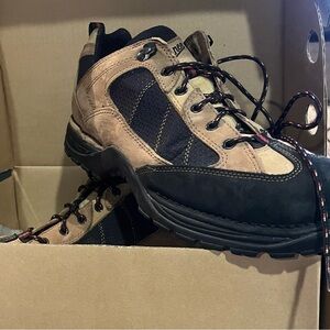Danner Black and Tan Men's Hiking boots